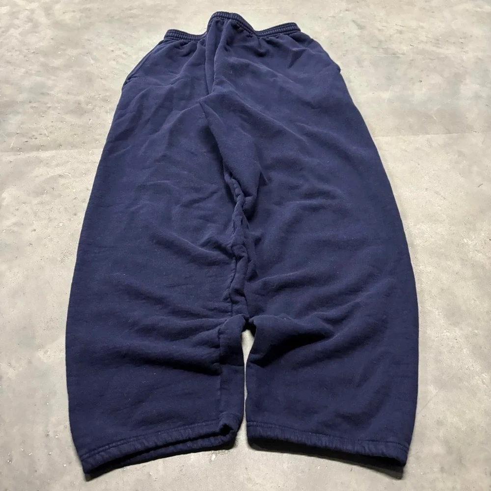 Vintage Y2K/2000s Navy Blue Essential Sweatpants! Fits M